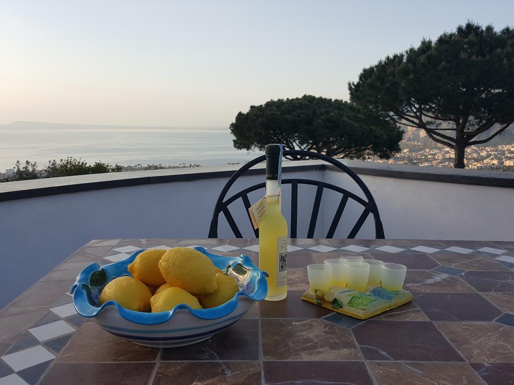Appartamento Villa Degli Ulivi ซานตาเญลโล ภายนอก รูปภาพ